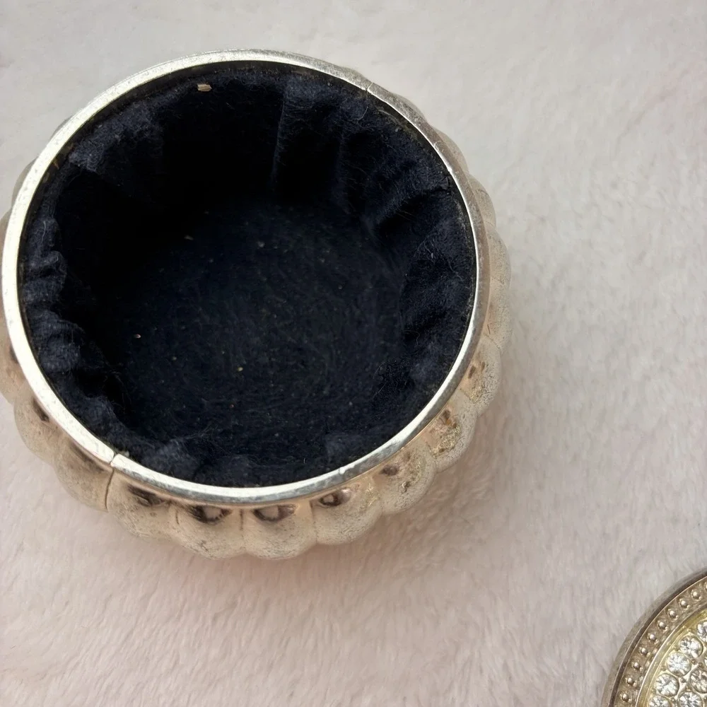 Vintage Silvertone Ribbed Round Trinket Box Rhinestone Lid Velvet Lined As Is